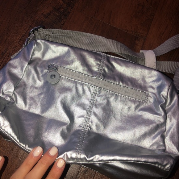 Kipling cross body NEW WITH TAGS✨ - Picture 4 of 6